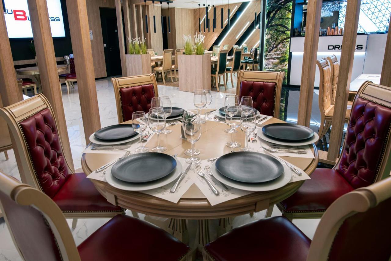 Family Hotel Business Club Shumen Exterior foto